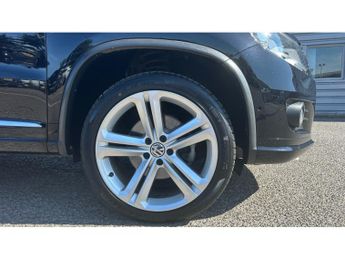 Volkswagen Tiguan 2.0 TDi BlueMotion Tech R-Line 177 5dr DSG Diesel Estate