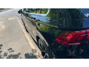 Volkswagen Tiguan 2.0 TDI R-Line 5dr DSG Diesel Estate