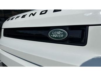 Land Rover Defender 3.0 D300 SE 110 5dr Auto Diesel Estate