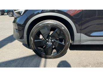 Volvo XC40 2.0 B4P Plus Black Edition 5dr Auto Petrol Estate