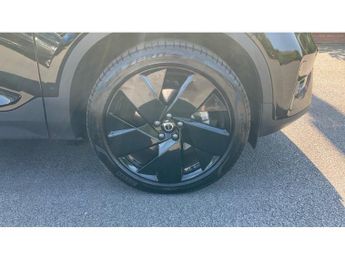 Volvo XC40 2.0 B4P Plus Black Edition 5dr Auto Petrol Estate