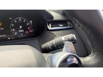 Land Rover Range Rover Velar 2.0 P250 R-Dynamic SE 5dr Auto Petrol Estate