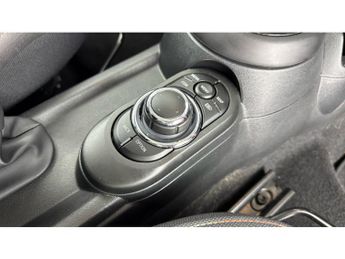 MINI Hatchback 1.5 Cooper Classic 3dr Auto Petrol Hatchback