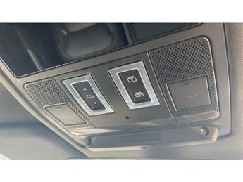 Land Rover Defender 3.0 D300 X-Dynamic HSE 110 5dr Auto Diesel Estate