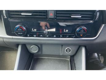Nissan Qashqai 1.3 DiG-T MH 158 Acenta Premium 5dr Xtronic Petrol Hatchback
