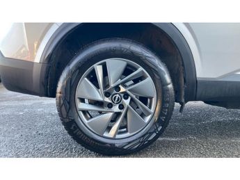 Nissan Qashqai 1.3 DiG-T MH 158 Acenta Premium 5dr Xtronic Petrol Hatchback