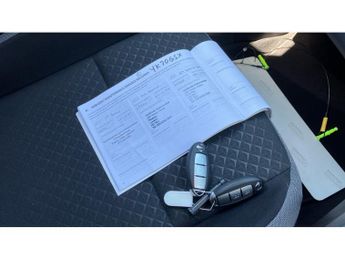 Nissan Juke 1.0 DiG-T N-Connecta 5dr DCT Petrol Hatchback