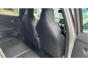 Nissan Juke 1.0 DiG-T 114 N-Connecta 5dr DCT Petrol Hatchback