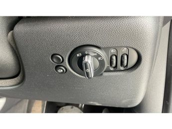 MINI Hatchback 1.5 Cooper Classic 3dr Auto Petrol Hatchback