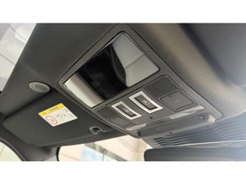 Land Rover Discovery 3.0 D300 R-Dynamic HSE 5dr Auto Diesel Station Wagon