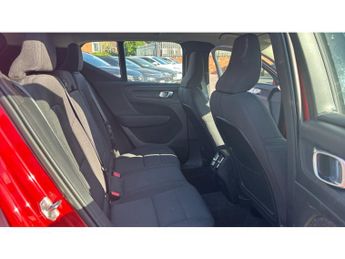 Volvo XC40 1.5 T3 [163] Momentum 5dr Geartronic Petrol Estate