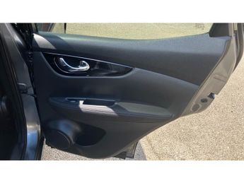 Nissan Qashqai 1.2 DiG-T N-Connecta 5dr Xtronic Petrol Hatchback