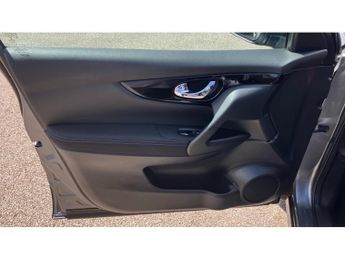 Nissan Qashqai 1.2 DiG-T N-Connecta 5dr Xtronic Petrol Hatchback