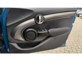 MINI Hatchback 1.5 Cooper Exclusive Premium Plus 5dr Auto Petrol Hatchback