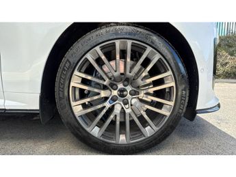 Land Rover Range Rover Sport 4.4 P635 V8 SV 5dr Auto Petrol Estate