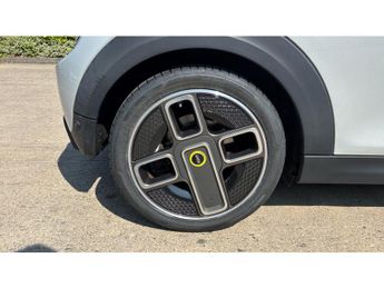 MINI Hatchback 135kW Cooper S Level 2 33kWh 3dr Auto Electric Hatchback