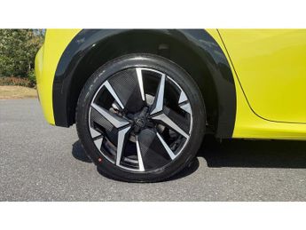 Peugeot 208 1.2 Hybrid 136 GT 5dr e-DSC6 Petrol Hatchback