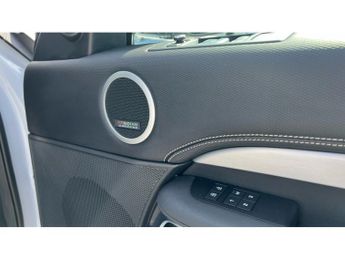 Land Rover Discovery 3.0 D300 R-Dynamic HSE 5dr Auto Diesel Station Wagon