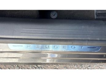 Peugeot 208 1.2 PureTech 100 Allure Premium + 5dr EAT8 Petrol Hatchback