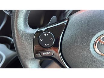 Toyota Aygo 1.0 VVT-i X-Play 5dr x-shift Petrol Hatchback