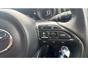 Toyota Yaris 1.5 Hybrid Design 5dr CVT Hybrid Hatchback