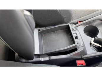 Nissan Qashqai 1.3 DiG-T MH 158 N-Connecta 5dr Xtronic Petrol Hatchback