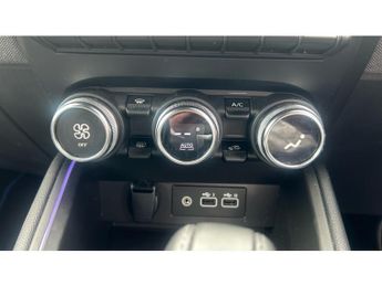 Renault Clio 1.6 E-TECH full hybrid 145 Techno 5dr Auto Hybrid Hatchback