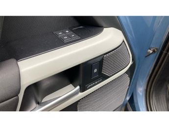 Land Rover Defender 3.0 D250 HSE 110 5dr Auto [7 Seat] Diesel Estate