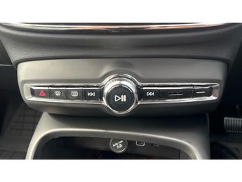 Volvo XC40 2.0 B4P Plus Dark 5dr AWD Auto Petrol Estate