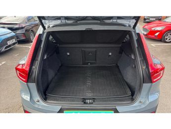 Volvo XC40 2.0 B4P Plus Dark 5dr AWD Auto Petrol Estate