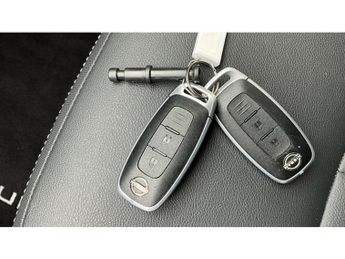 Nissan Juke 1.6 Hybrid Tekna 5dr Auto Hybrid Hatchback