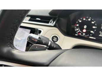 Land Rover Range Rover Velar 2.0 D200 R-Dynamic SE 5dr Auto Diesel Estate
