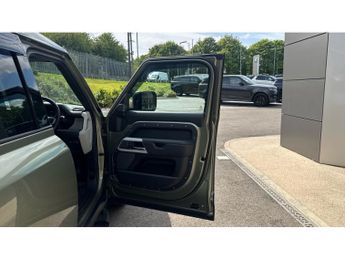 Land Rover Defender 3.0 D250 HSE 110 5dr Auto [6 Seat] Diesel Estate