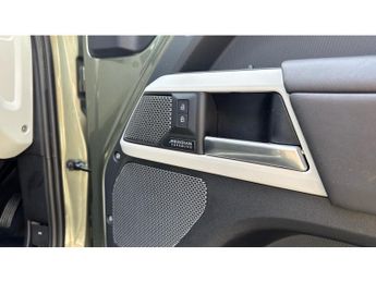 Land Rover Defender 3.0 D250 HSE 110 5dr Auto [6 Seat] Diesel Estate
