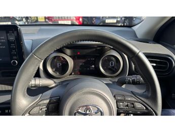 Toyota Yaris 1.5 Hybrid Design 5dr CVT Hybrid Hatchback