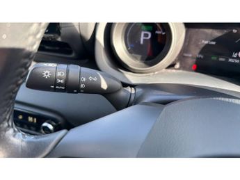 Toyota Yaris 1.5 Hybrid Design 5dr CVT Hybrid Hatchback