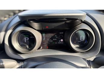 Toyota Yaris 1.5 Hybrid Design 5dr CVT Hybrid Hatchback