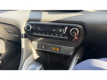 Toyota Yaris 1.5 Hybrid Design 5dr CVT Hybrid Hatchback
