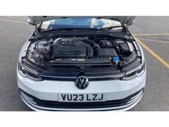 Volkswagen Golf 1.5 eTSI 150 Life 5dr DSG Petrol Hatchback