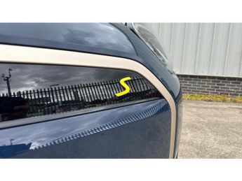 MINI Aceman 160kW SE Classic 54kWh 5dr Auto Electric Hatchback