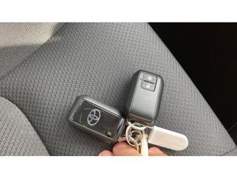Toyota Urbancruiser 128kW Design 61kWh 5dr Auto Electric Estate