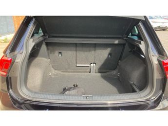 Volkswagen Tiguan 2.0 TDI 4Motion R-Line 5dr DSG Diesel Estate