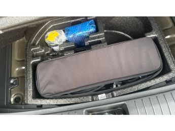 Hyundai KONA 150kW Premium 64kWh 5dr Auto Electric Hatchback