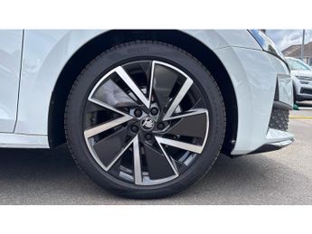 Skoda Octavia 1.5 TSI 150 e-TEC Sportline 5dr DSG Petrol Hatchback