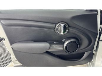 MINI Hatchback 1.5 Cooper Sport II 5dr Auto Petrol Hatchback