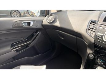 Ford Fiesta 1.6 Titanium 5dr Powershift Petrol Hatchback