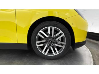 MINI Cooper 135kW E Classic 41kWh 3dr Auto Electric Hatchback