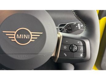 MINI Cooper 135kW E Classic 41kWh 3dr Auto Electric Hatchback