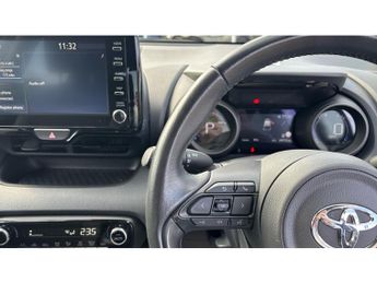 Toyota Yaris 1.5 Hybrid Design 5dr CVT Hybrid Hatchback