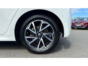Toyota Yaris 1.5 Hybrid Design 5dr CVT Hybrid Hatchback
